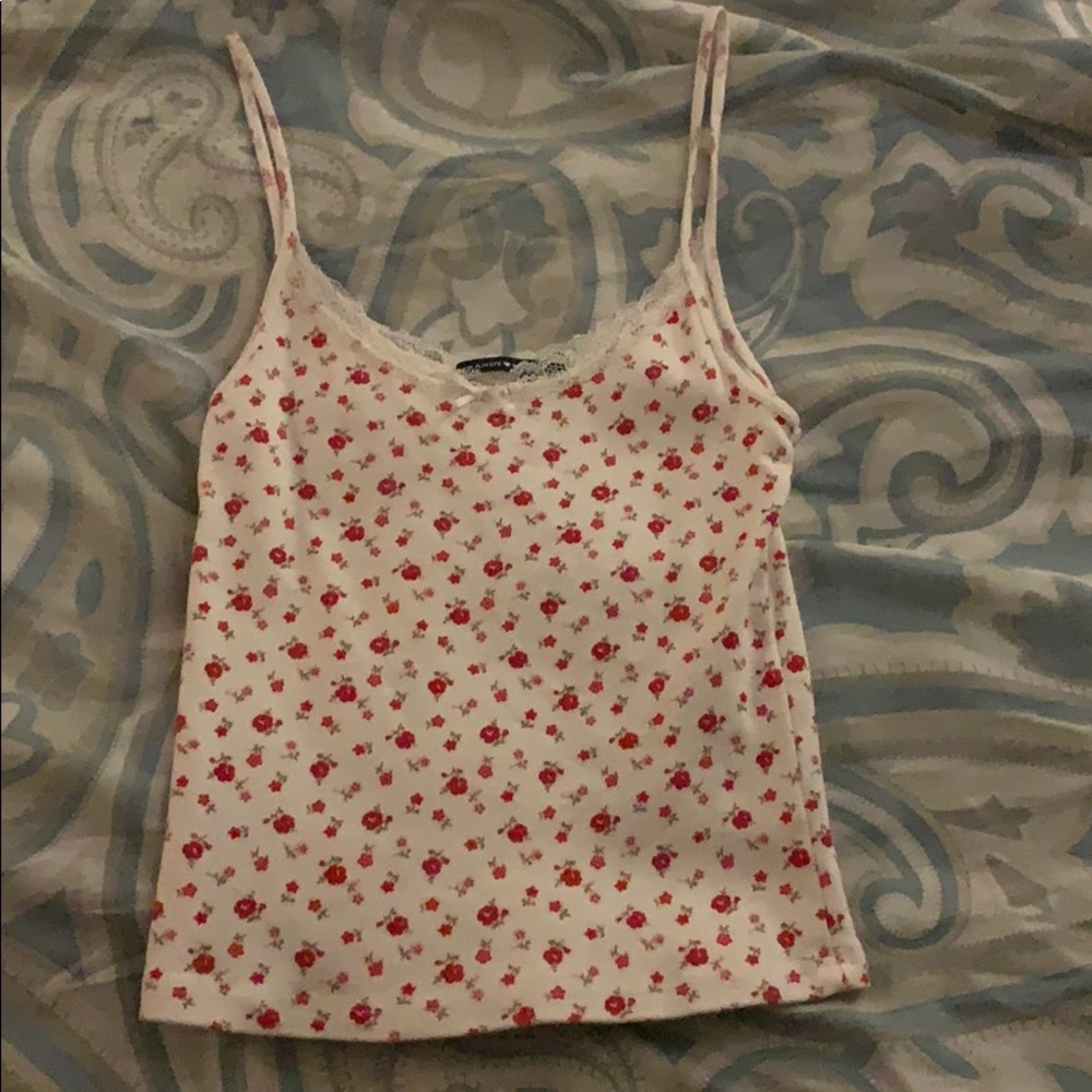 Cute brandy Melville top